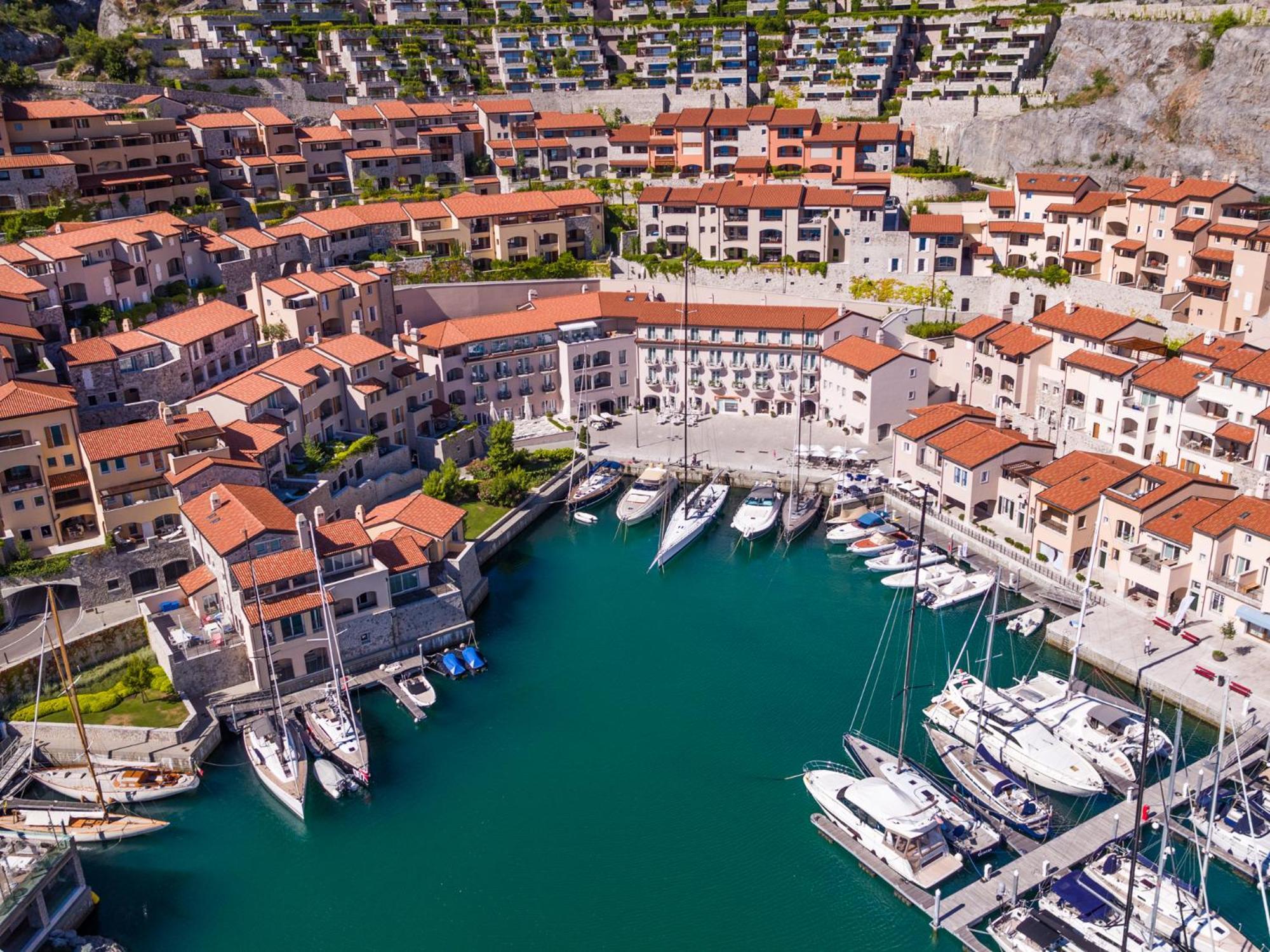 Portopiccolo Zaffiro Nel Borgo - With Included Apartamento
